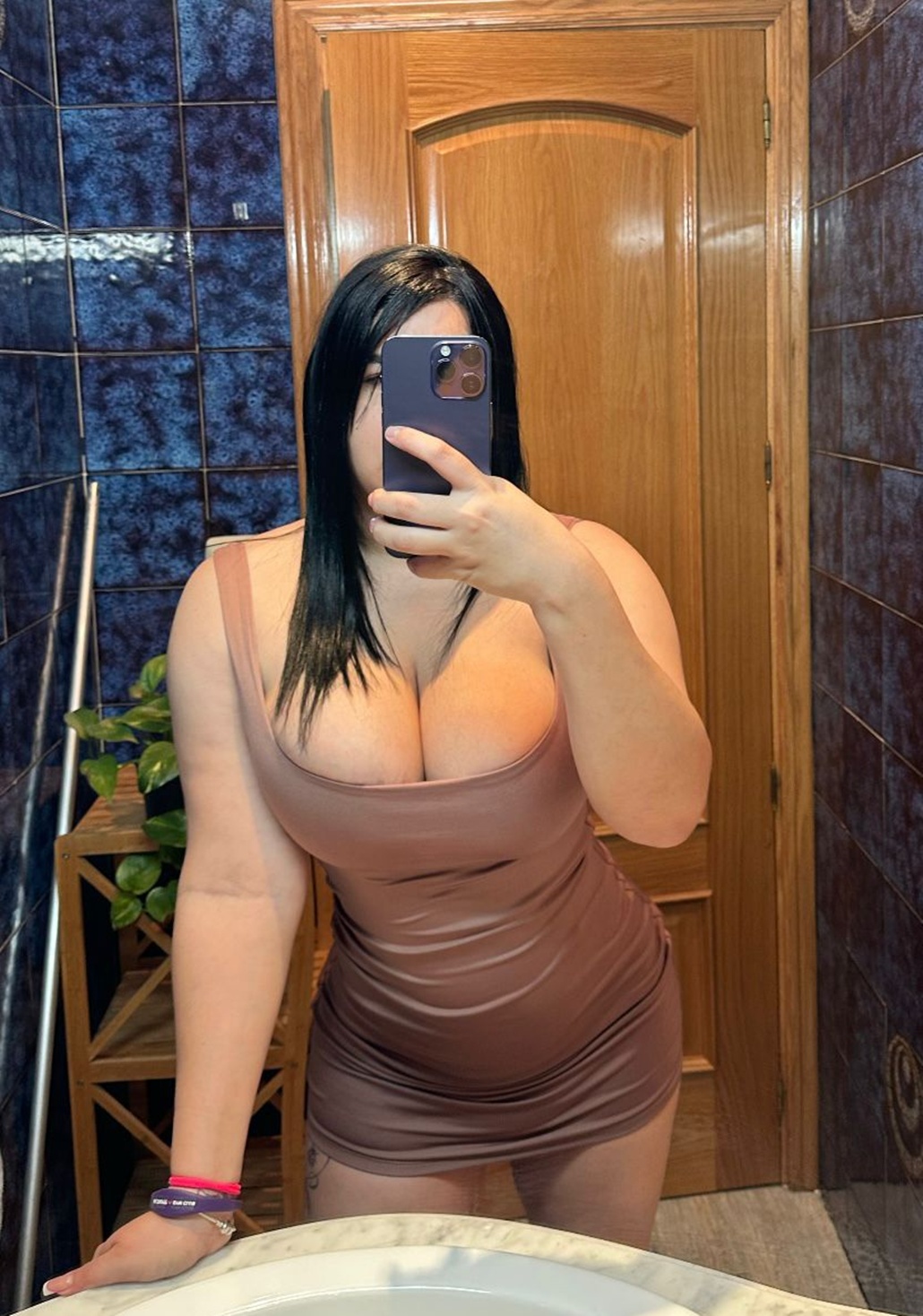 624948947|ALEJANDRA|Puta