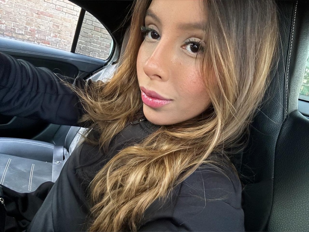 611263543|MEL|Chica