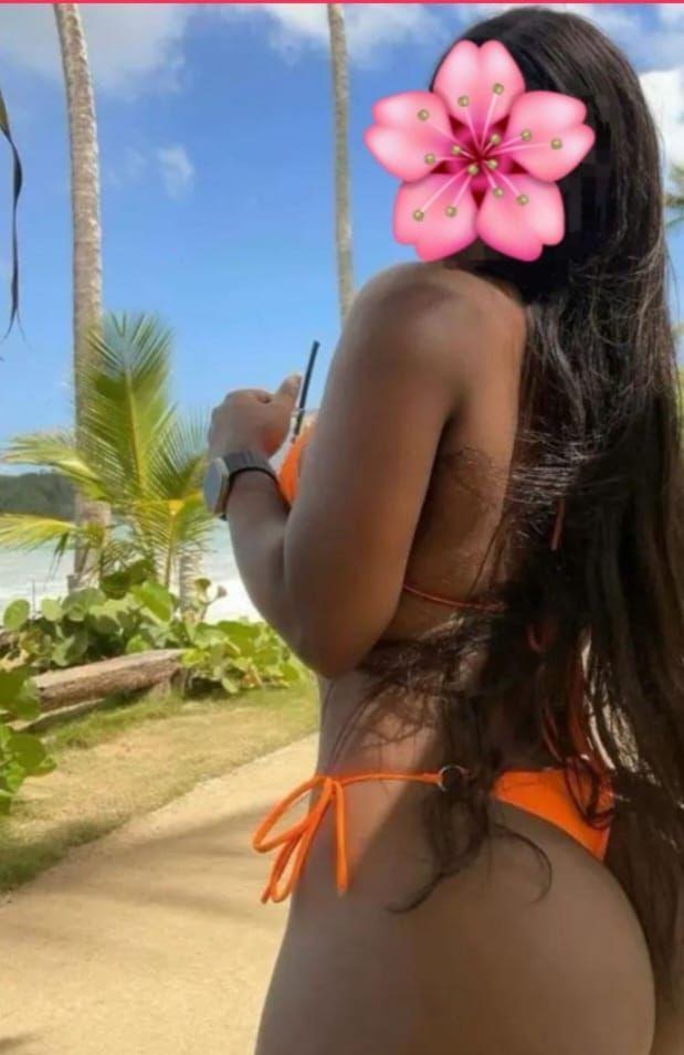 631864633|SALOME|Chica