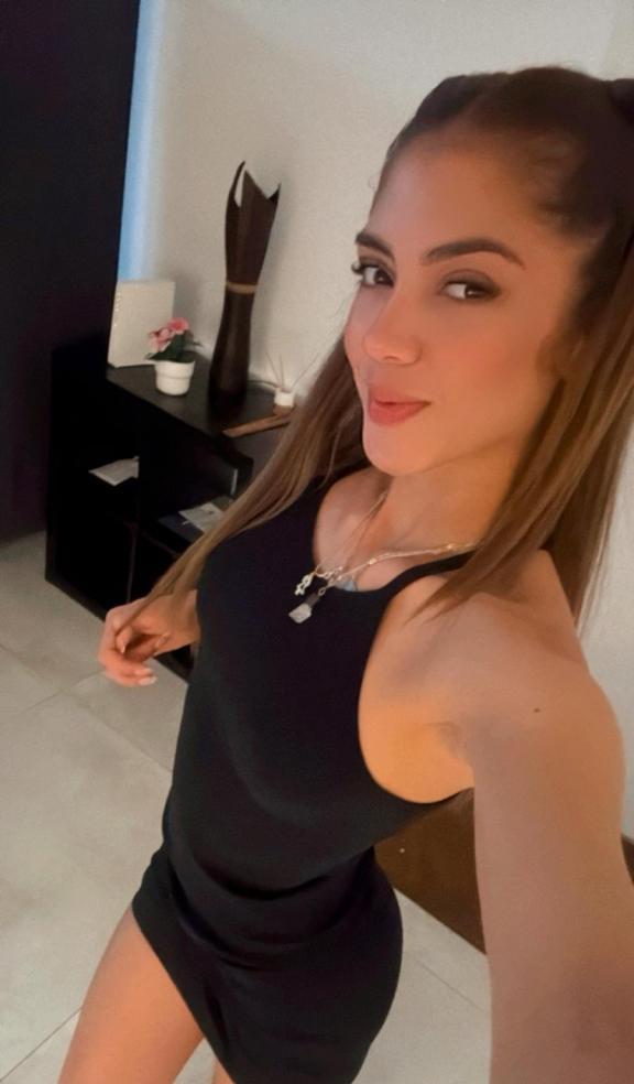 697919039|SOFIA|Chica