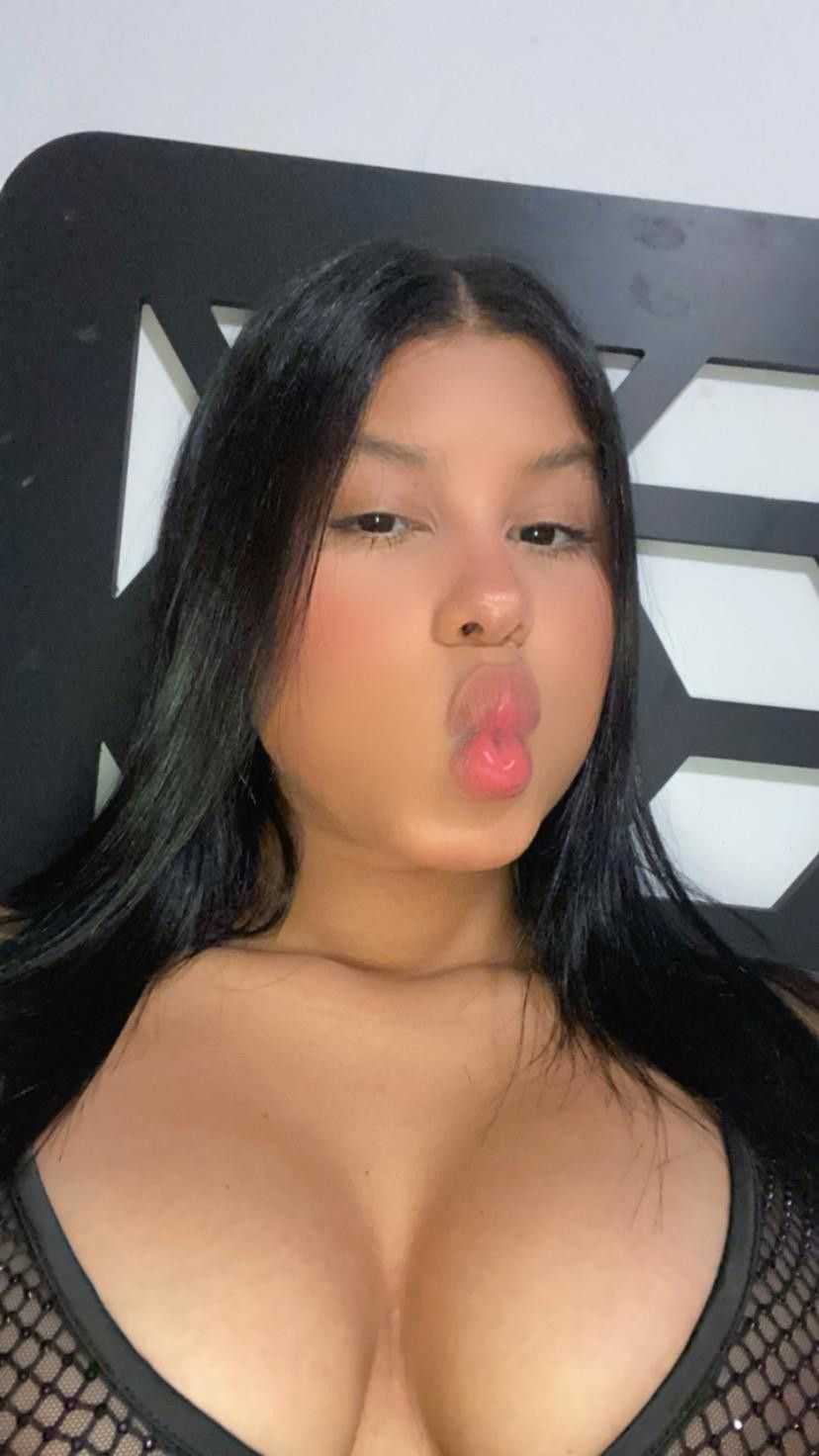 613264766|VALERIA|Chica