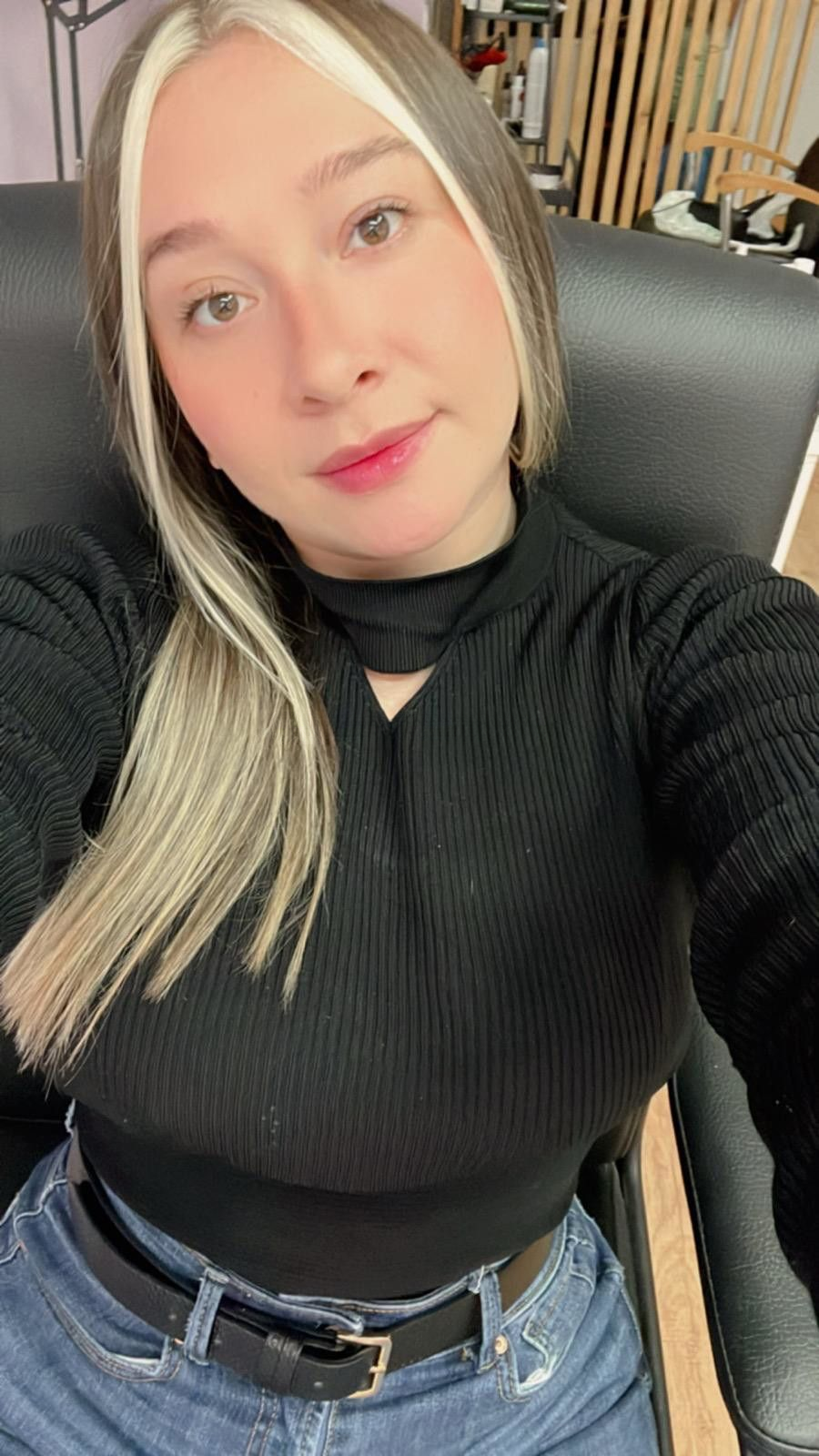 634188136|CAMILA|Chica