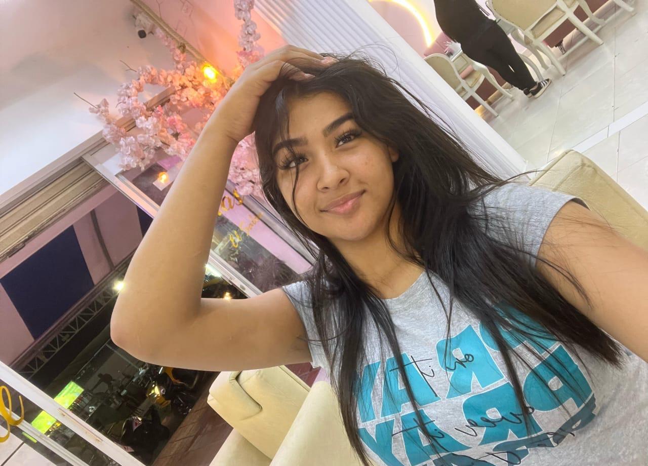 661599405|MELANI|Chica
