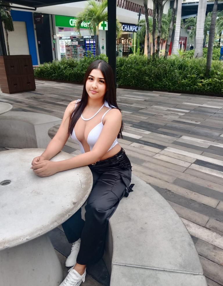 661599405|MELANI|Chica