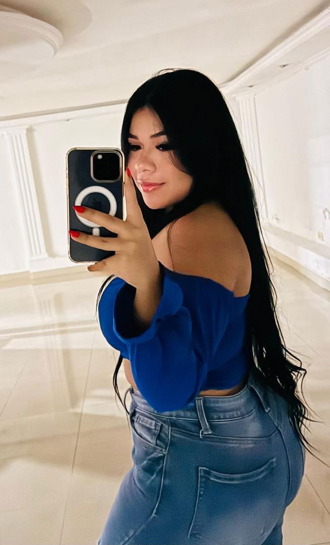 637740052|CHARLOTTE|Chica