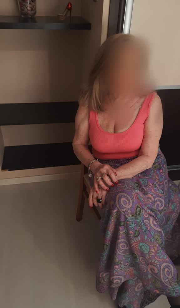 641697957|MARY|Chica