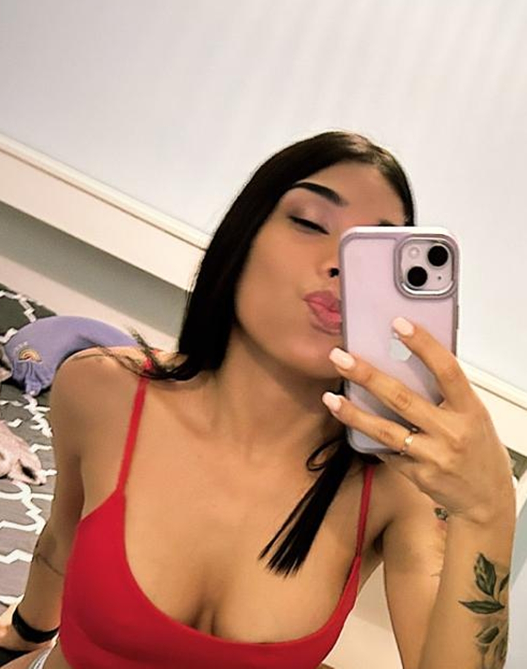 680615957|LAURA|Chica