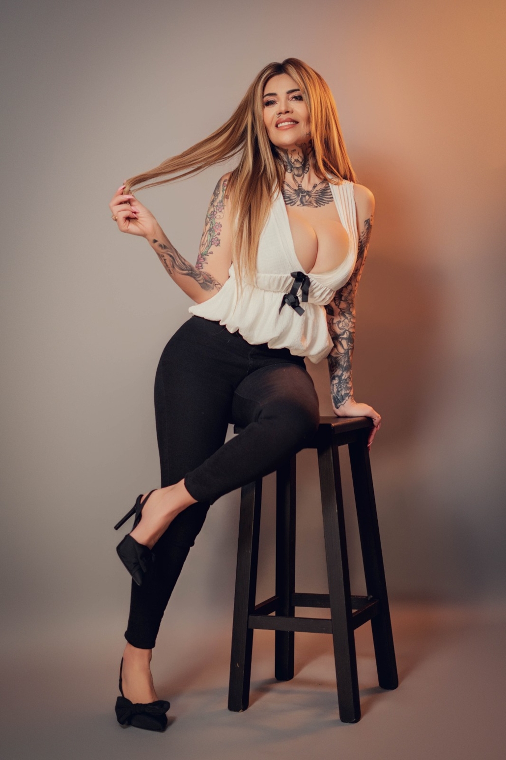 617499934|ANDREA|Escort