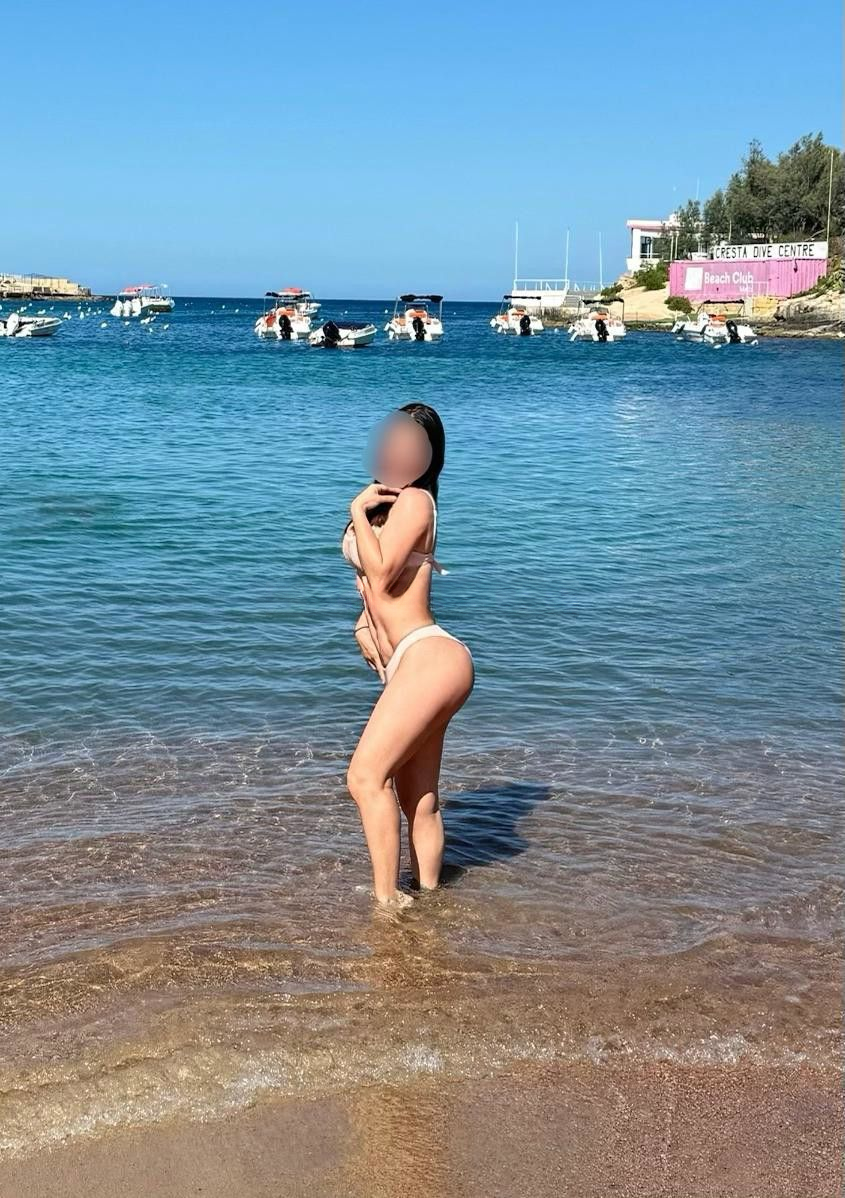 613256778|JADE|Chica