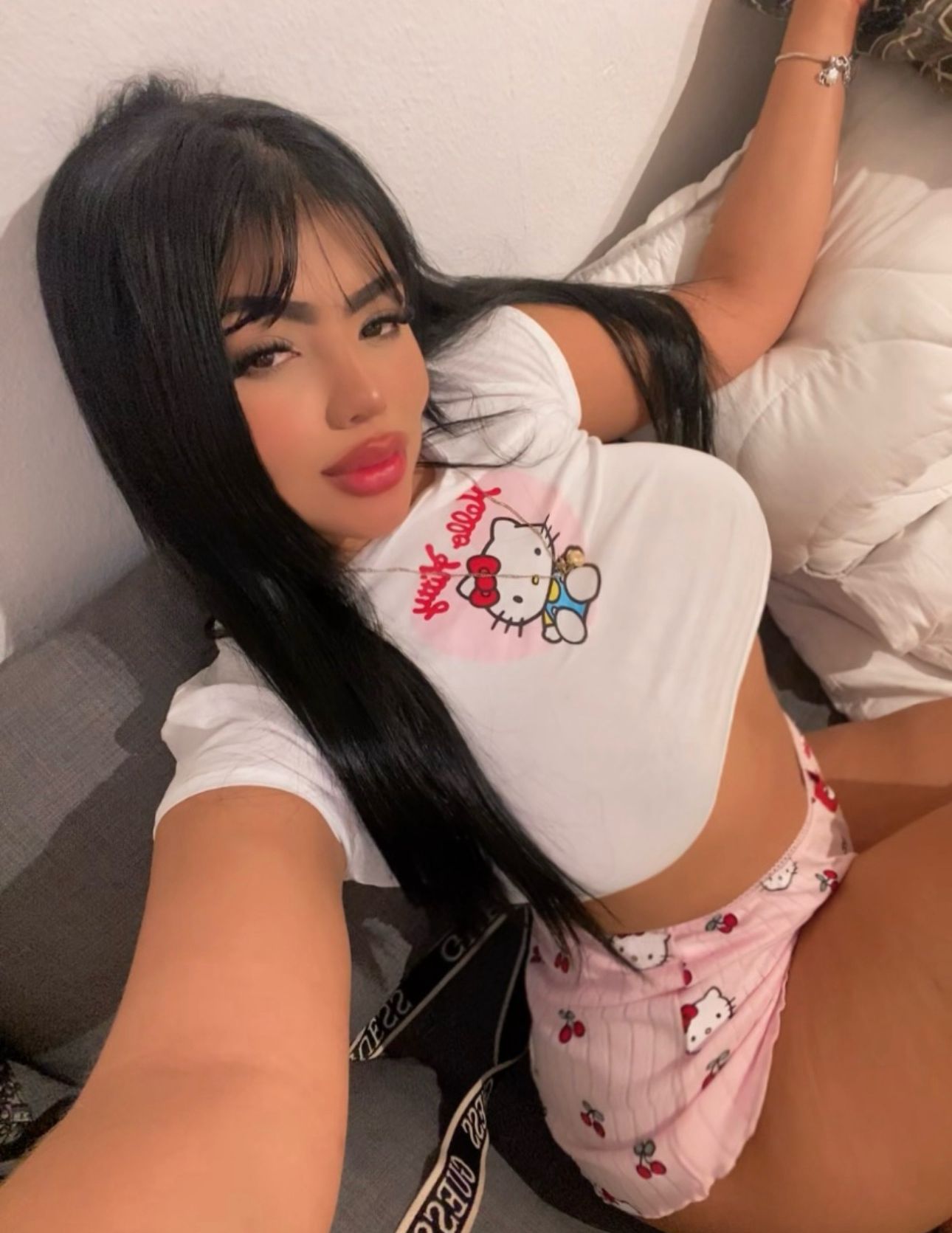 632800648|NIKOL|Chica
