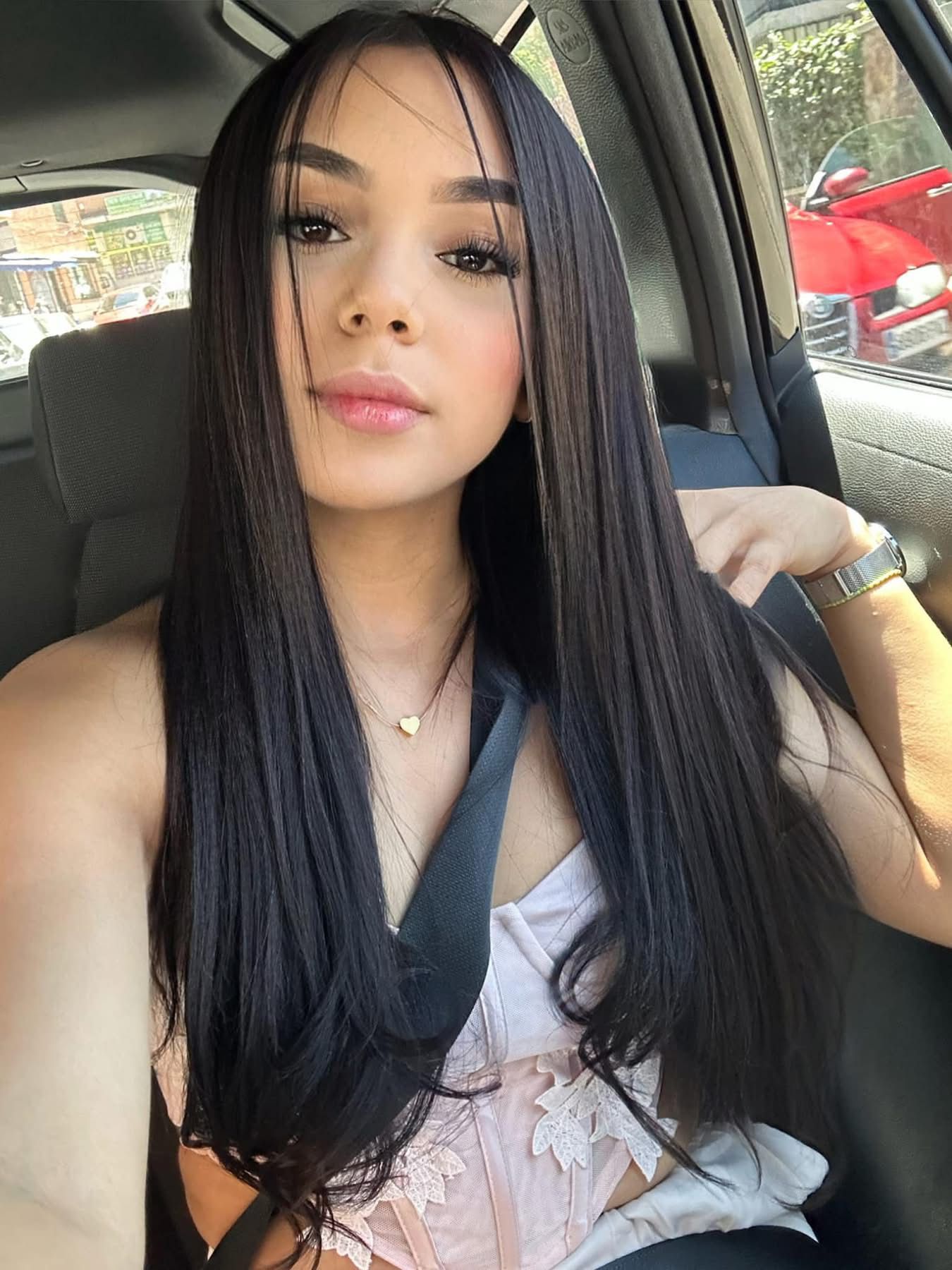 685411285|CRISTAL|Chica