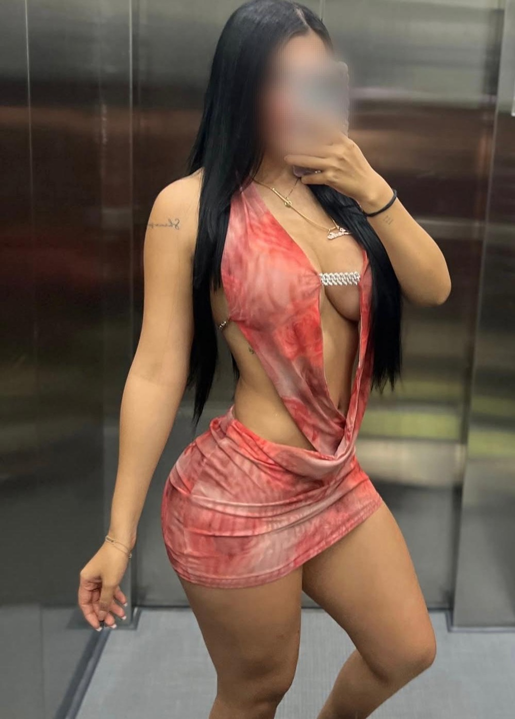 607022083|TATIANA|Escort