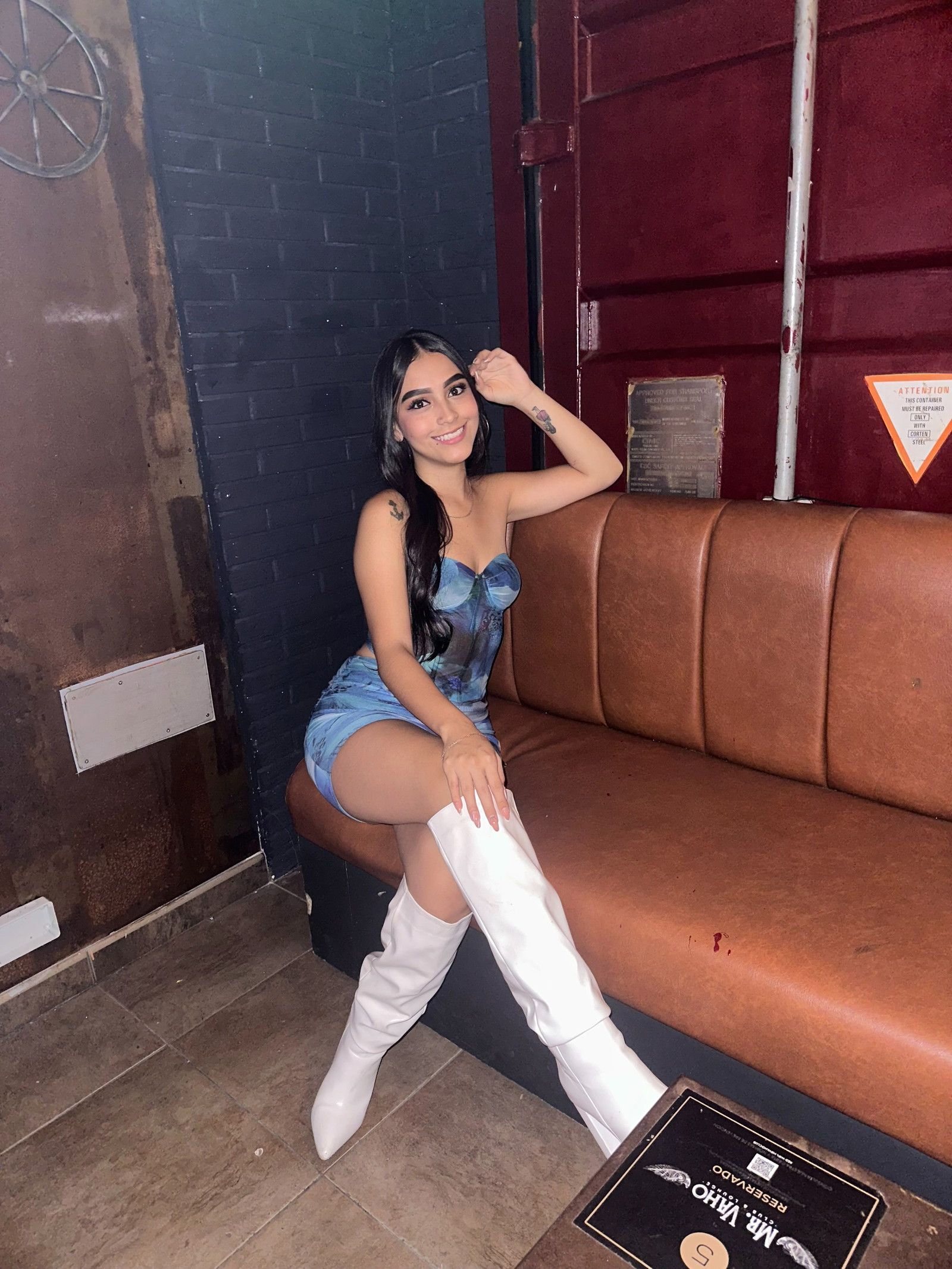 632298542|LAURA|Chica