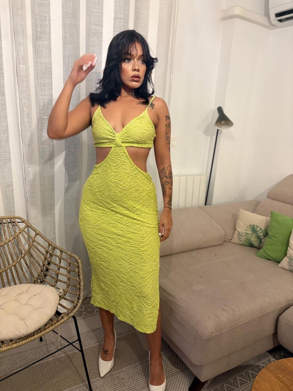 637460235|AMARA|Chica