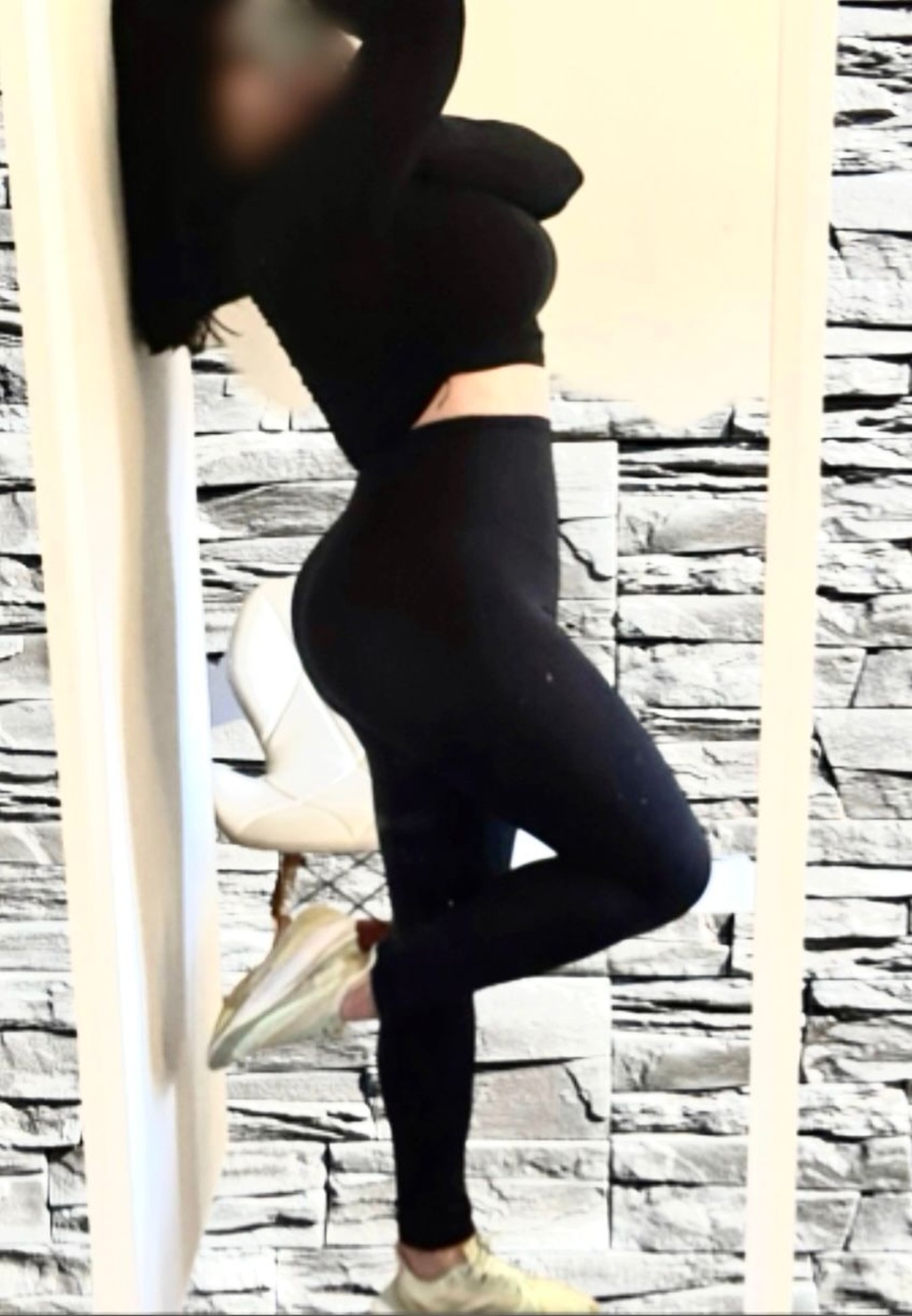 611303495|SOLE|Chica
