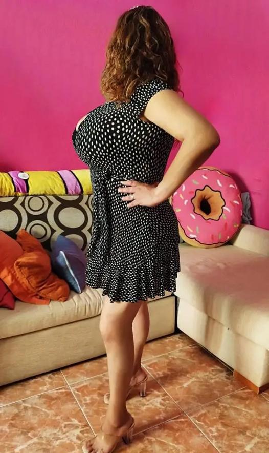 623485030|EMILY|Chica