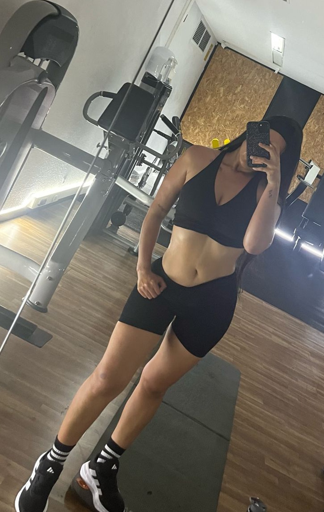 614657571|VICTORIA|Escort
