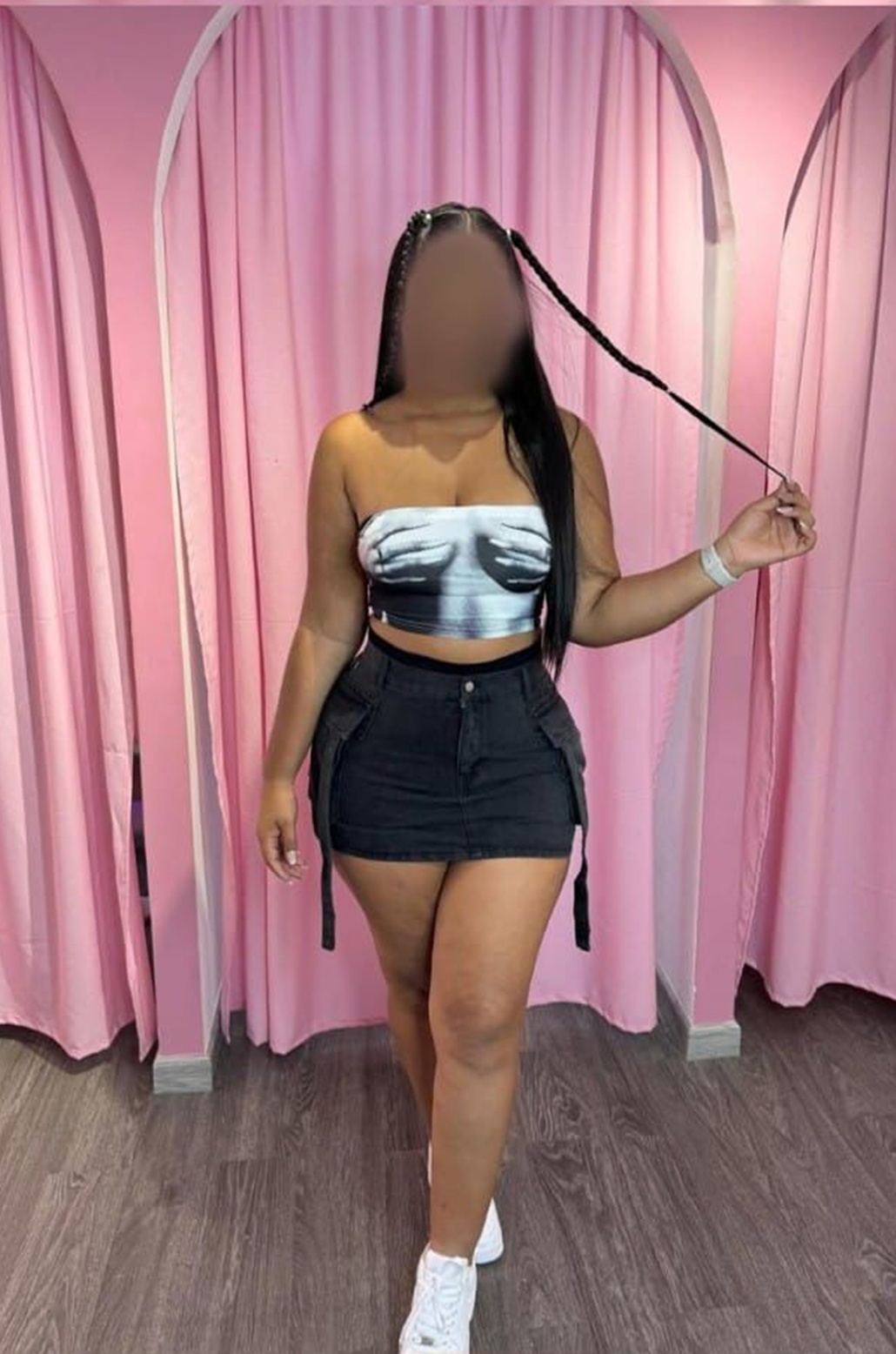 680687637|KATE|Chica