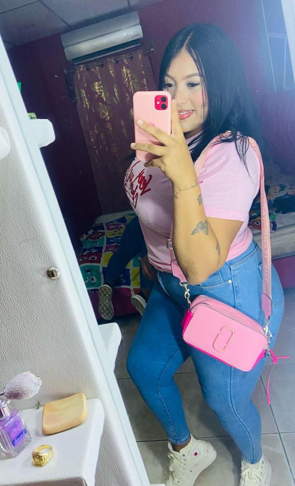 617350402|KARLA|Chica