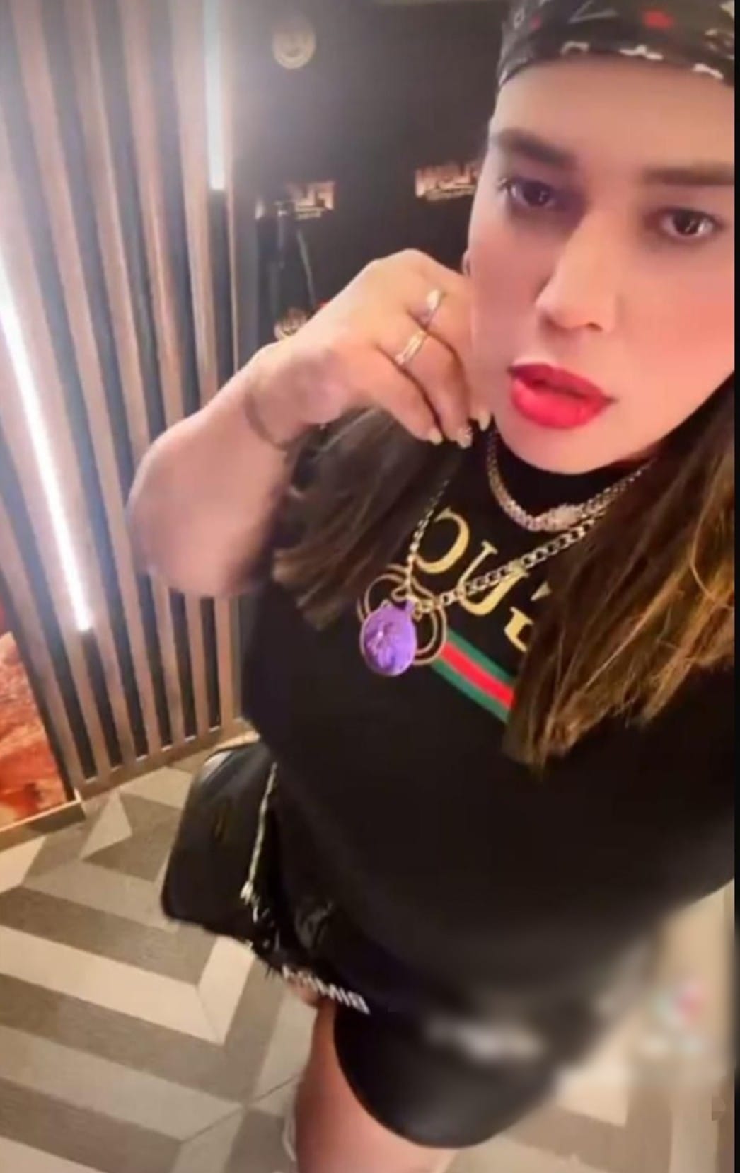 643482605|LYLY|Chica