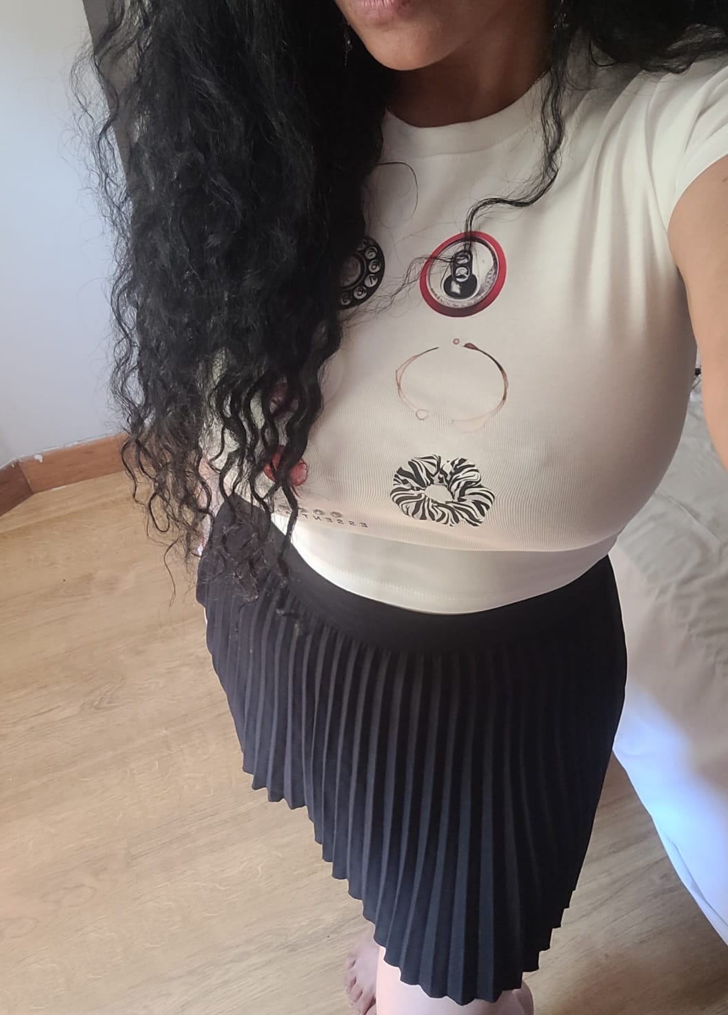 633113067|CONNI|Escort