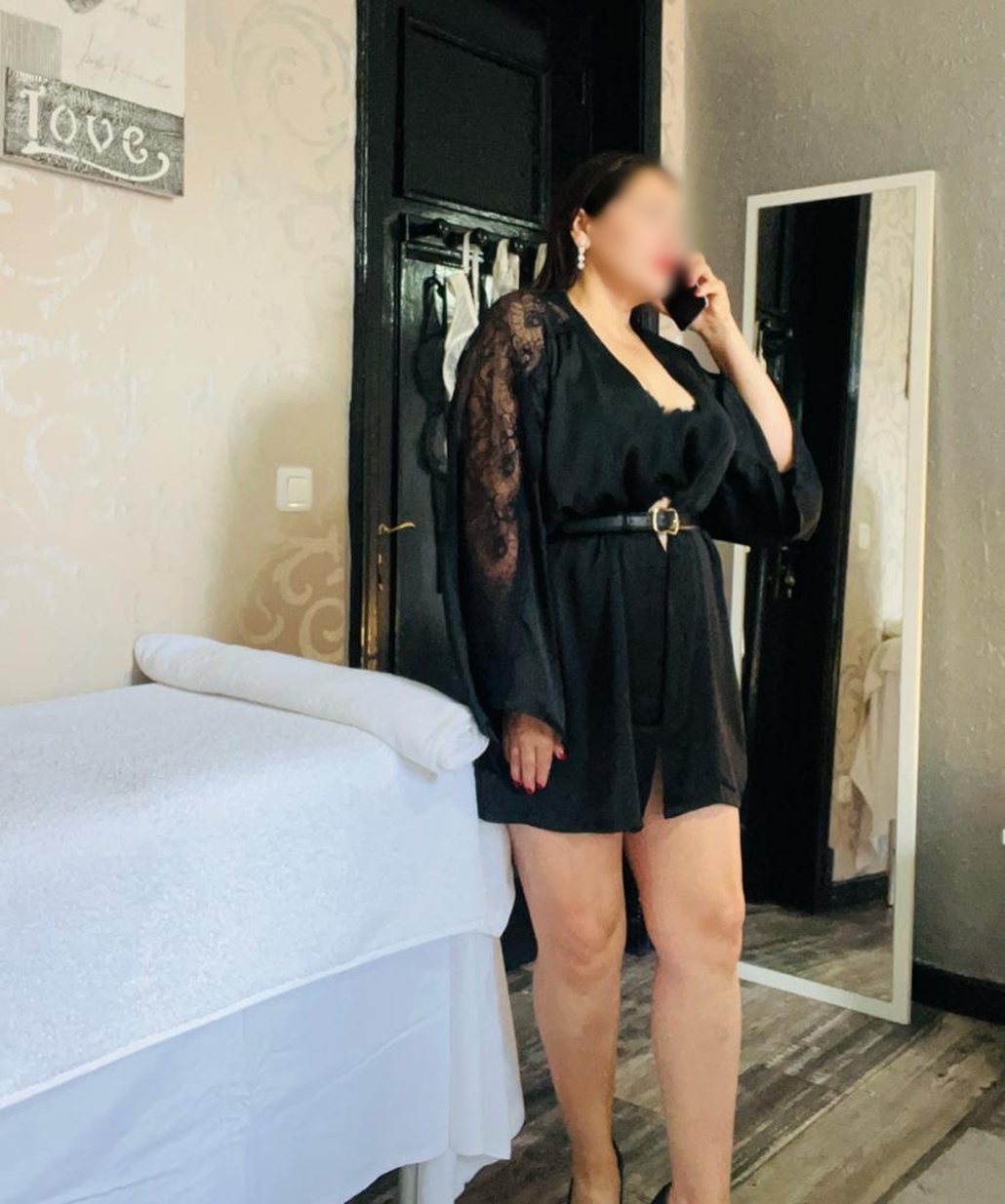 623143895|EVA|Chica