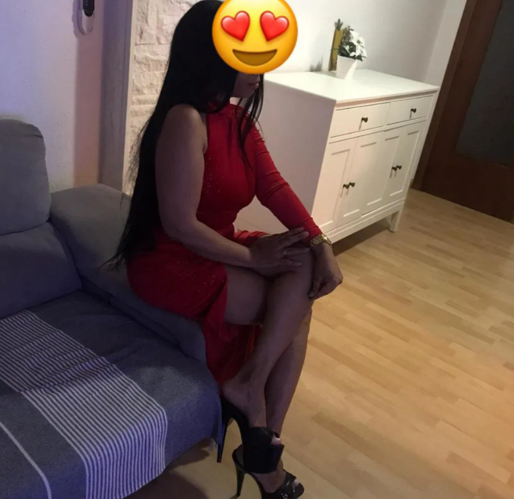647208240|ANA|Chica