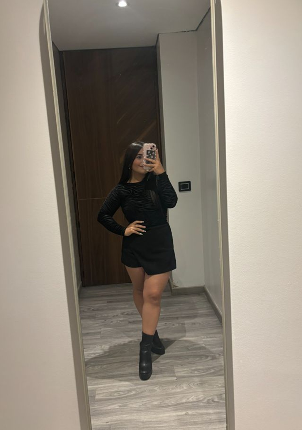 657018569|SOFIA|Chica