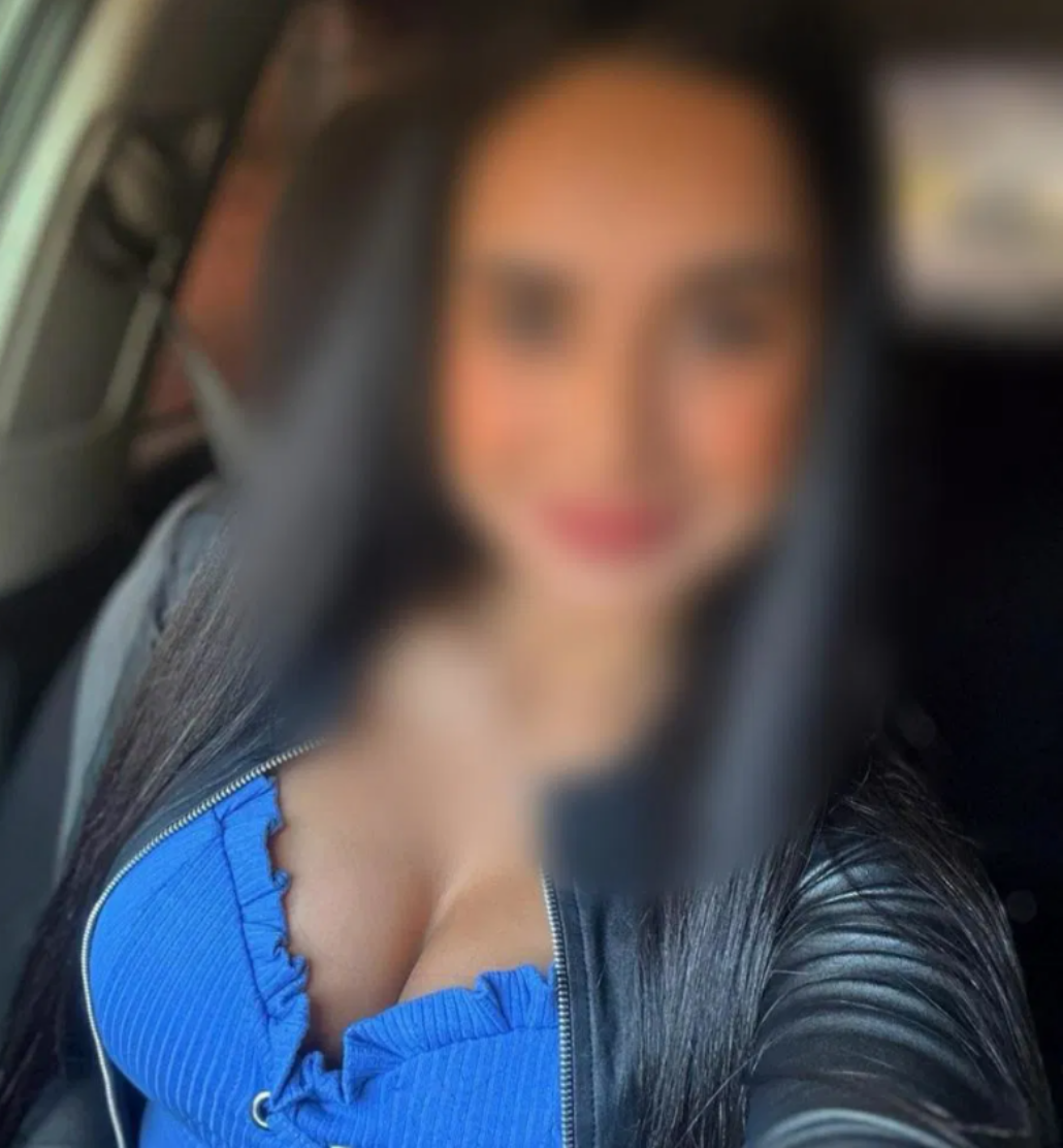 643352711|BELLA|Chica