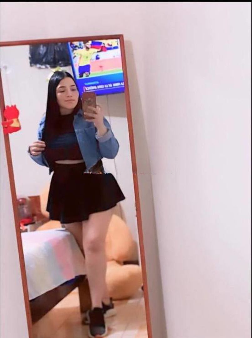 672874883|CHARLOTTE|Chica