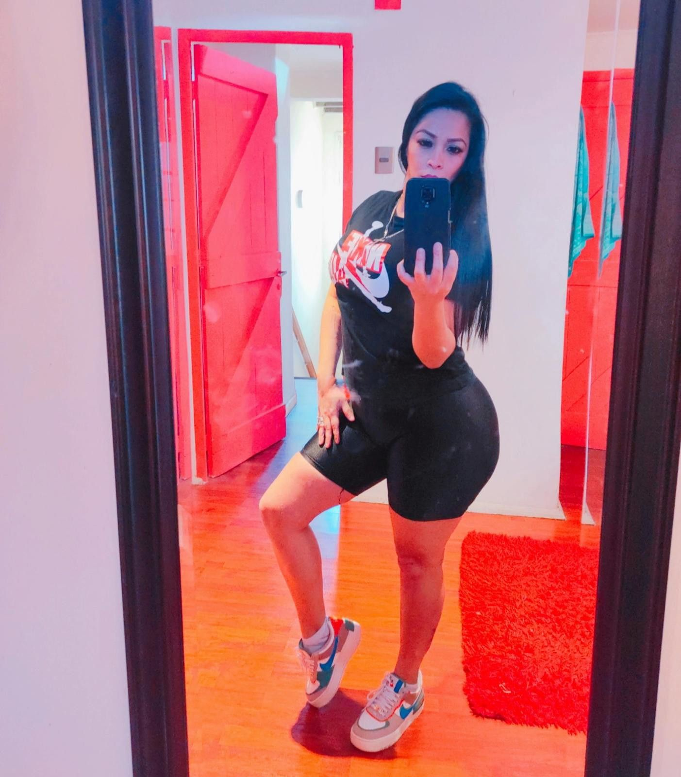 637784819|JHENE|Chica