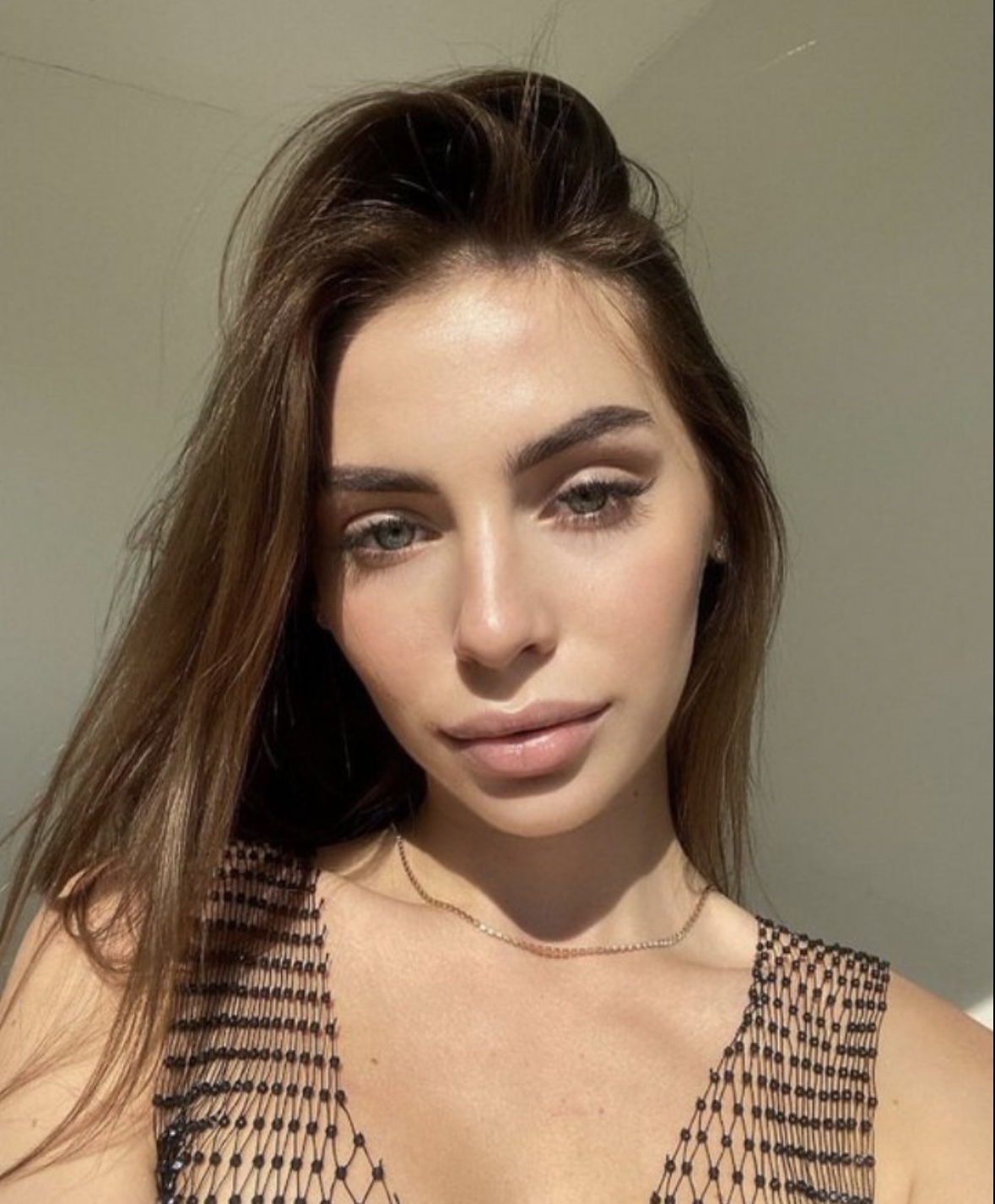 602046077|LAURITA|Chica