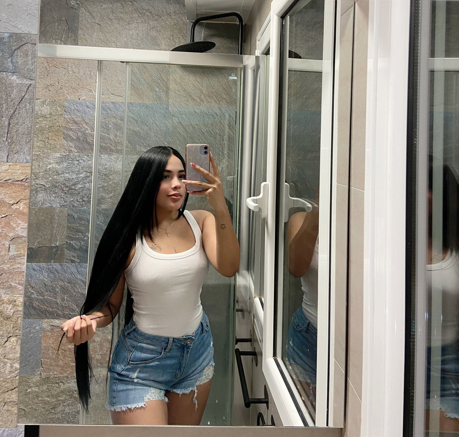 637157453|DANIELA|Chica