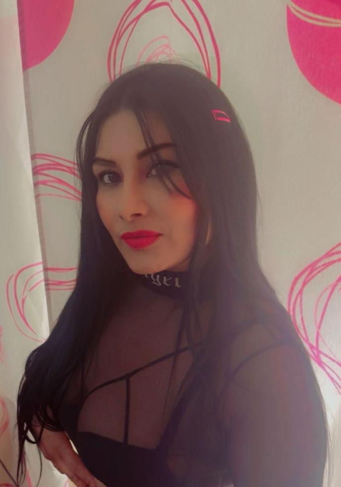 690610164|CRISTAL|Chica