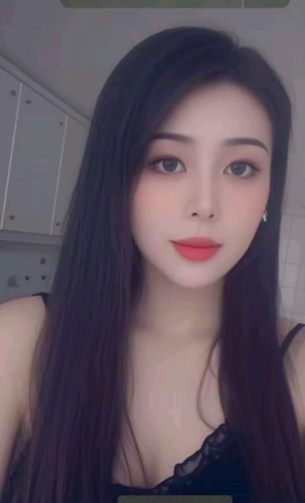 661932411|XIXI|Puta