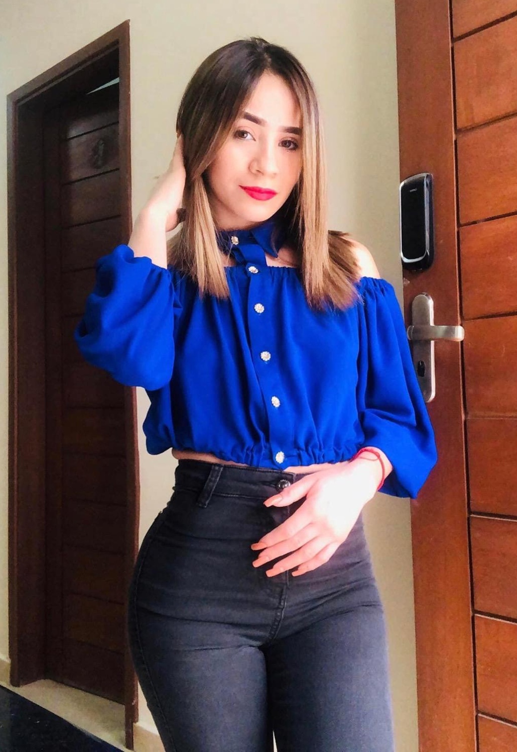 664588630|SONIA|Chica