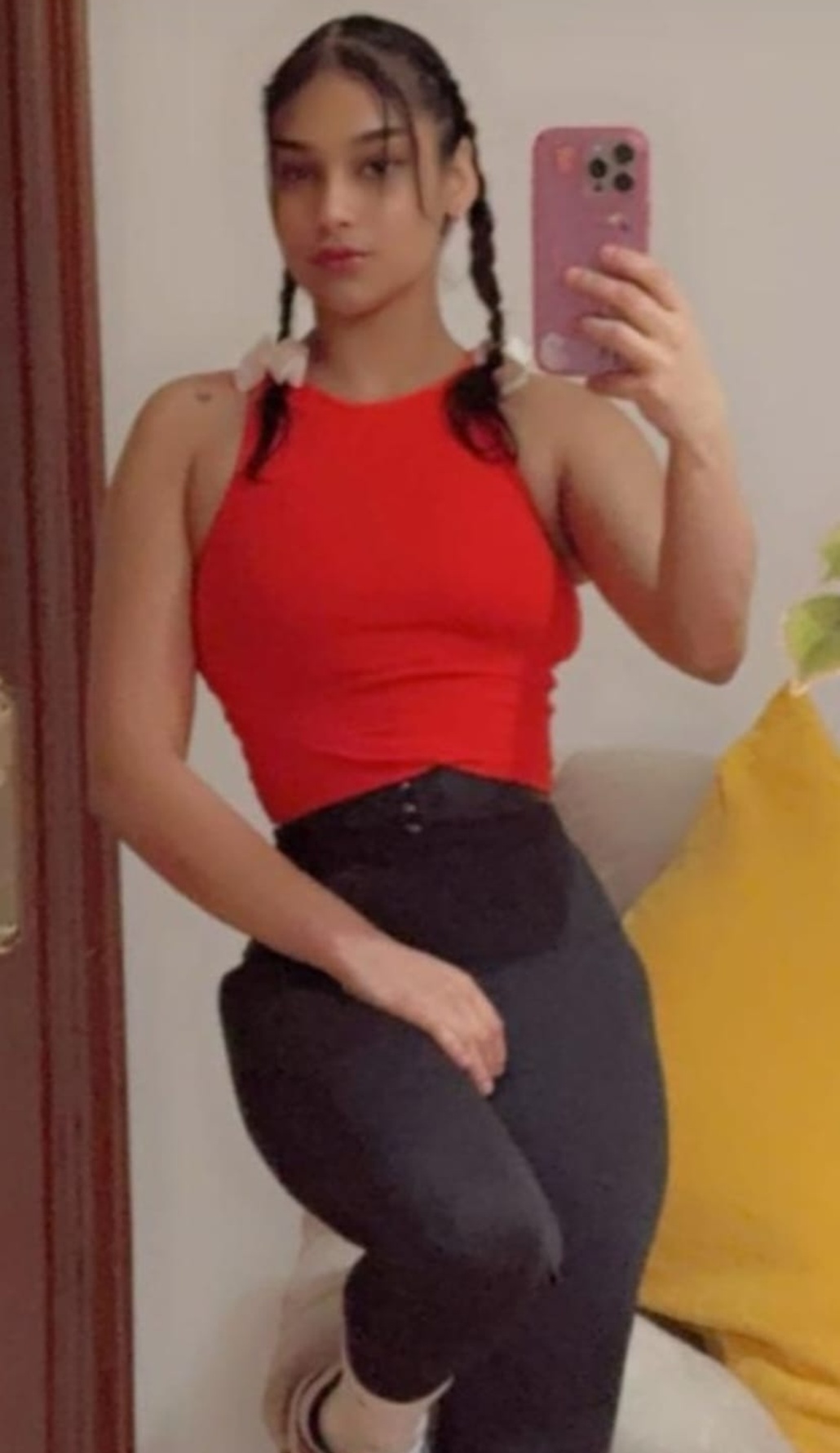 680615957|ROSSY|Chica