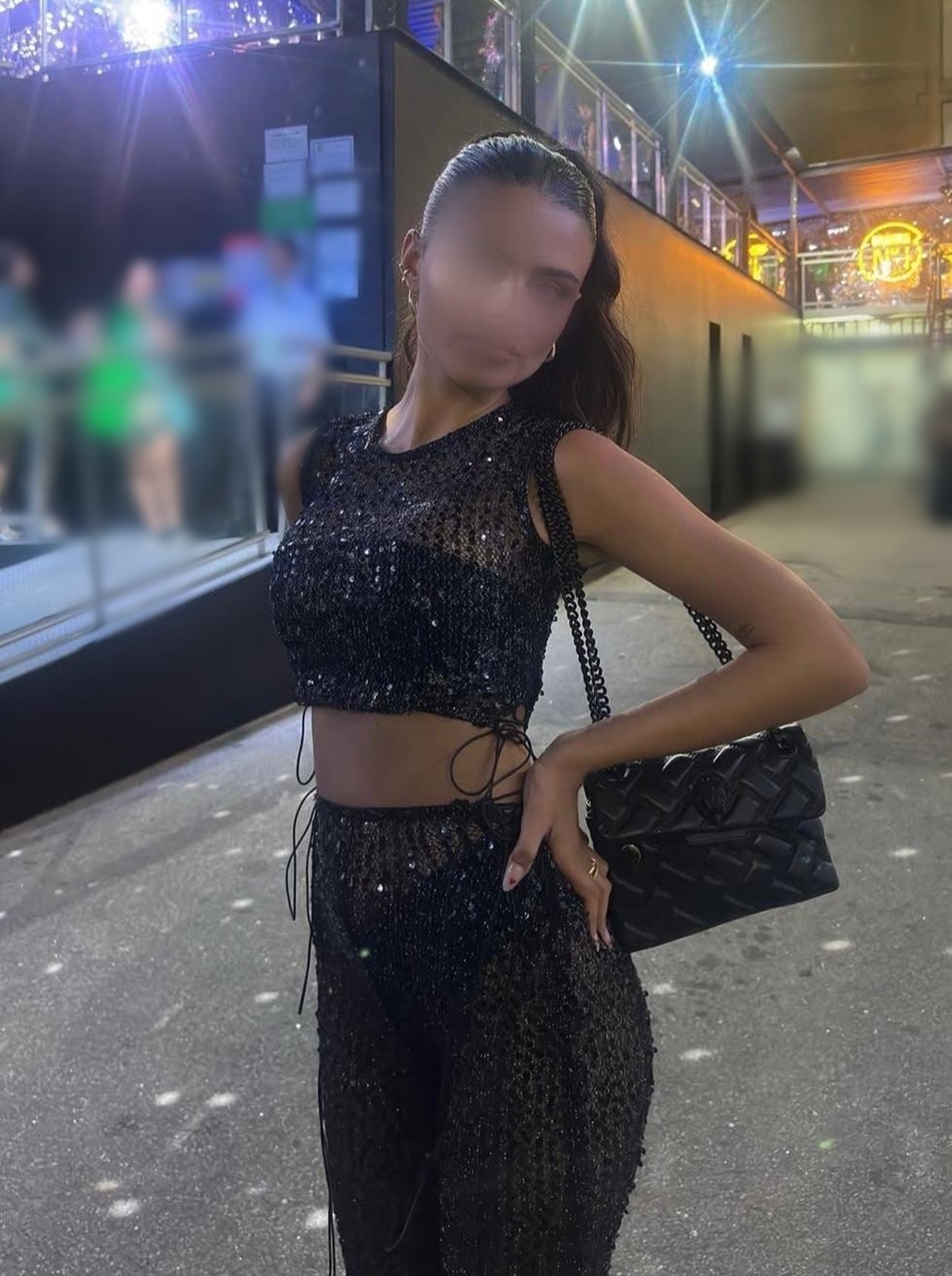 641261088|VICTORIA|Chica