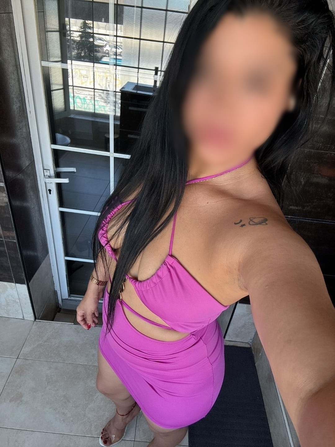 611334077|NICOLE|Chica