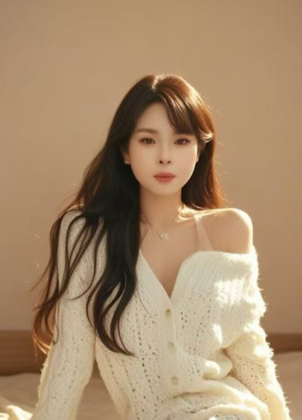 672457105|LUCIA|Escort