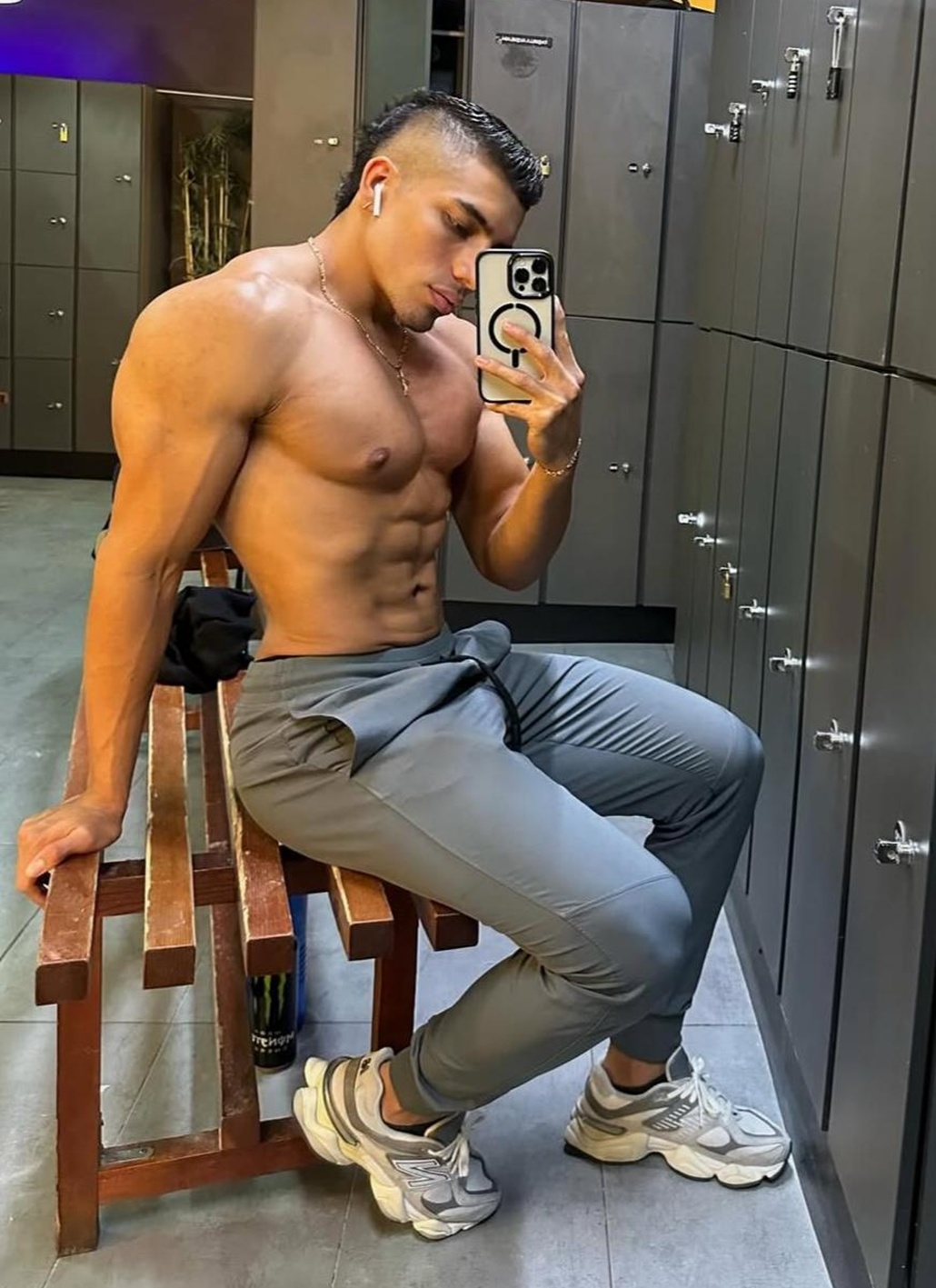 674504023|BRANDÓN|Chico