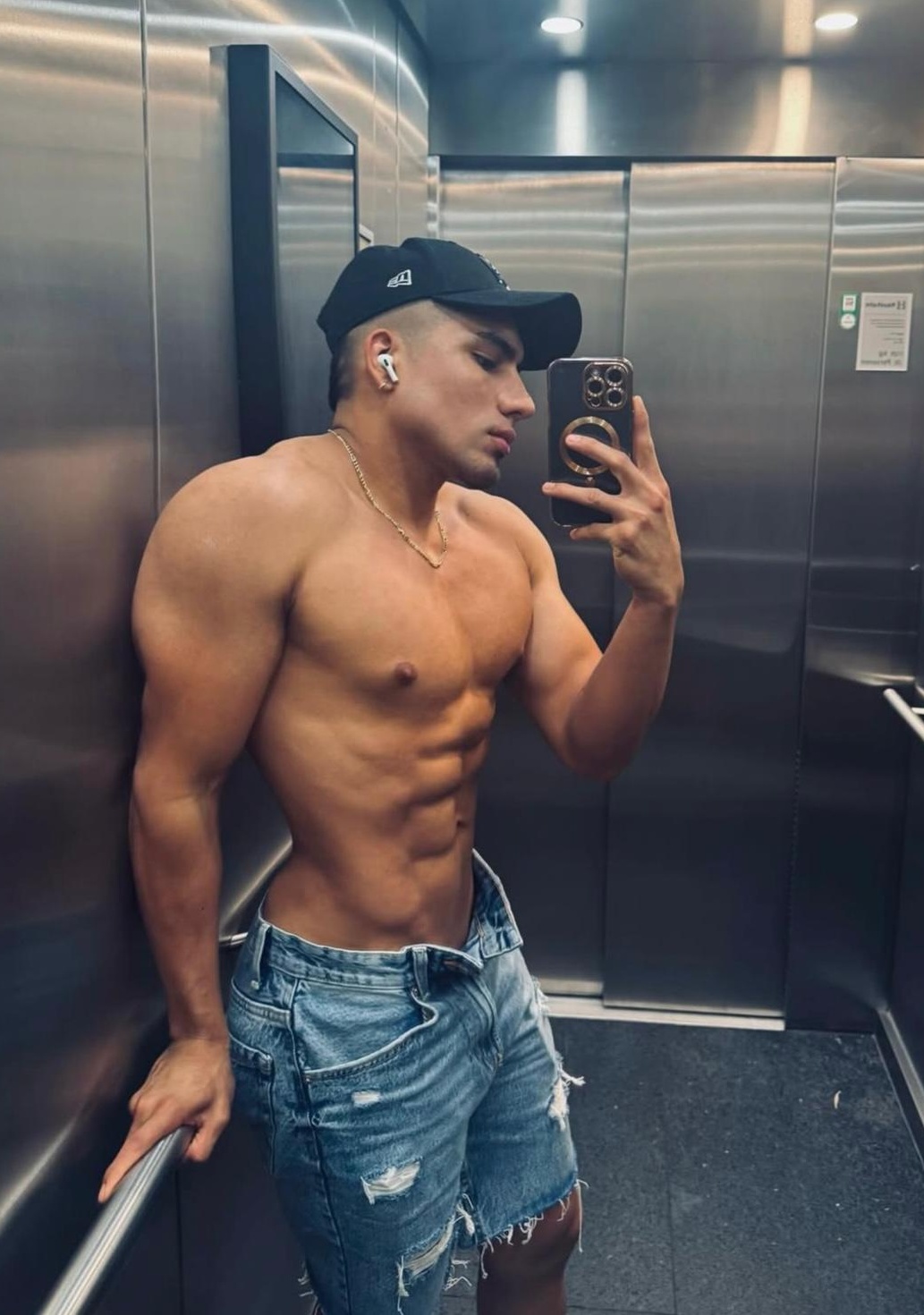 674504023|BRANDÓN|Chico