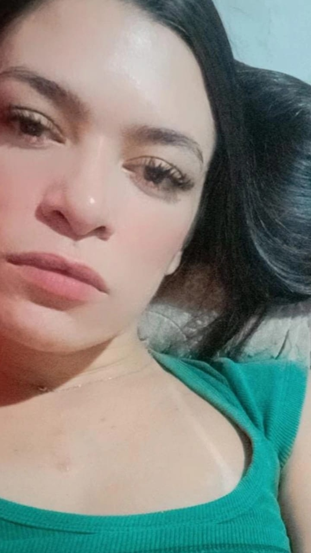 672425680|ANTONELA|Puta