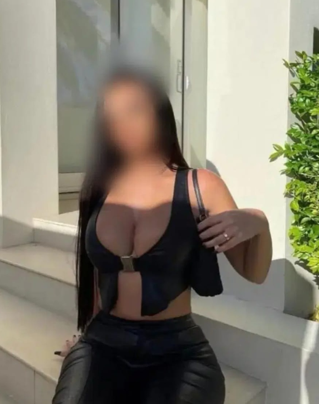 672004431|LUCY|Escort