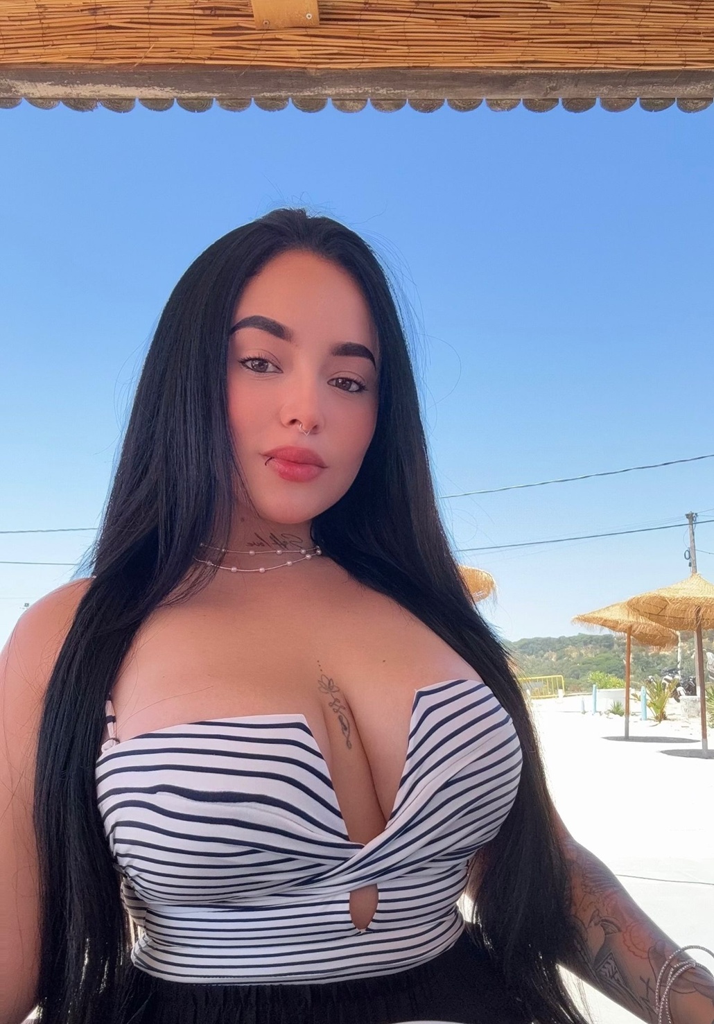 622208500|SARA|Escort