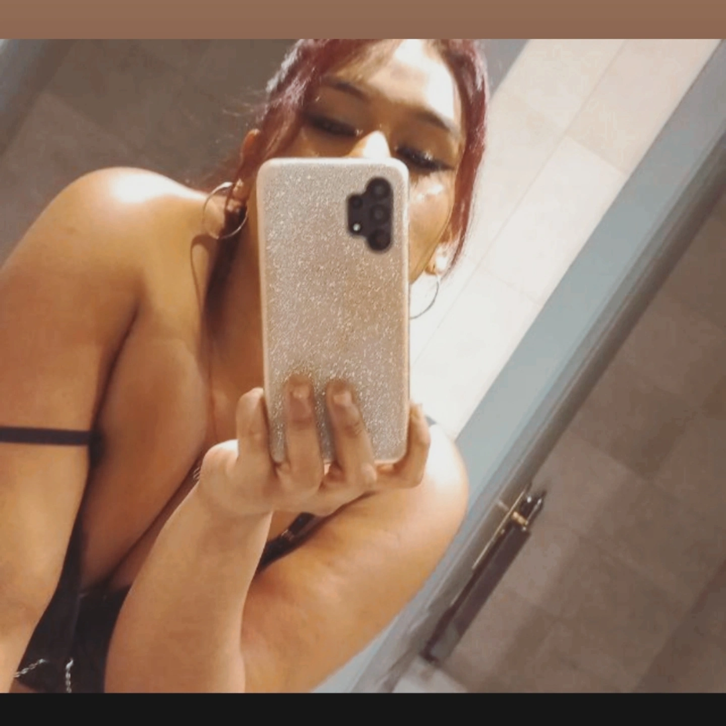 613294102|VALERIA|Chica