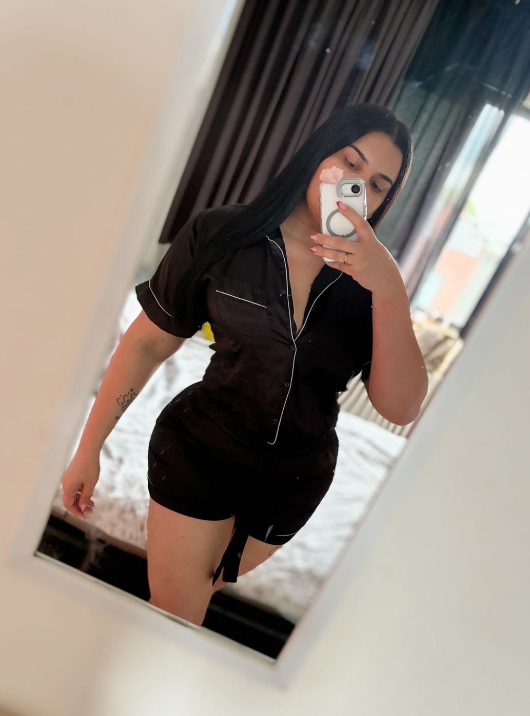 623548997|CAMILA|Transexual