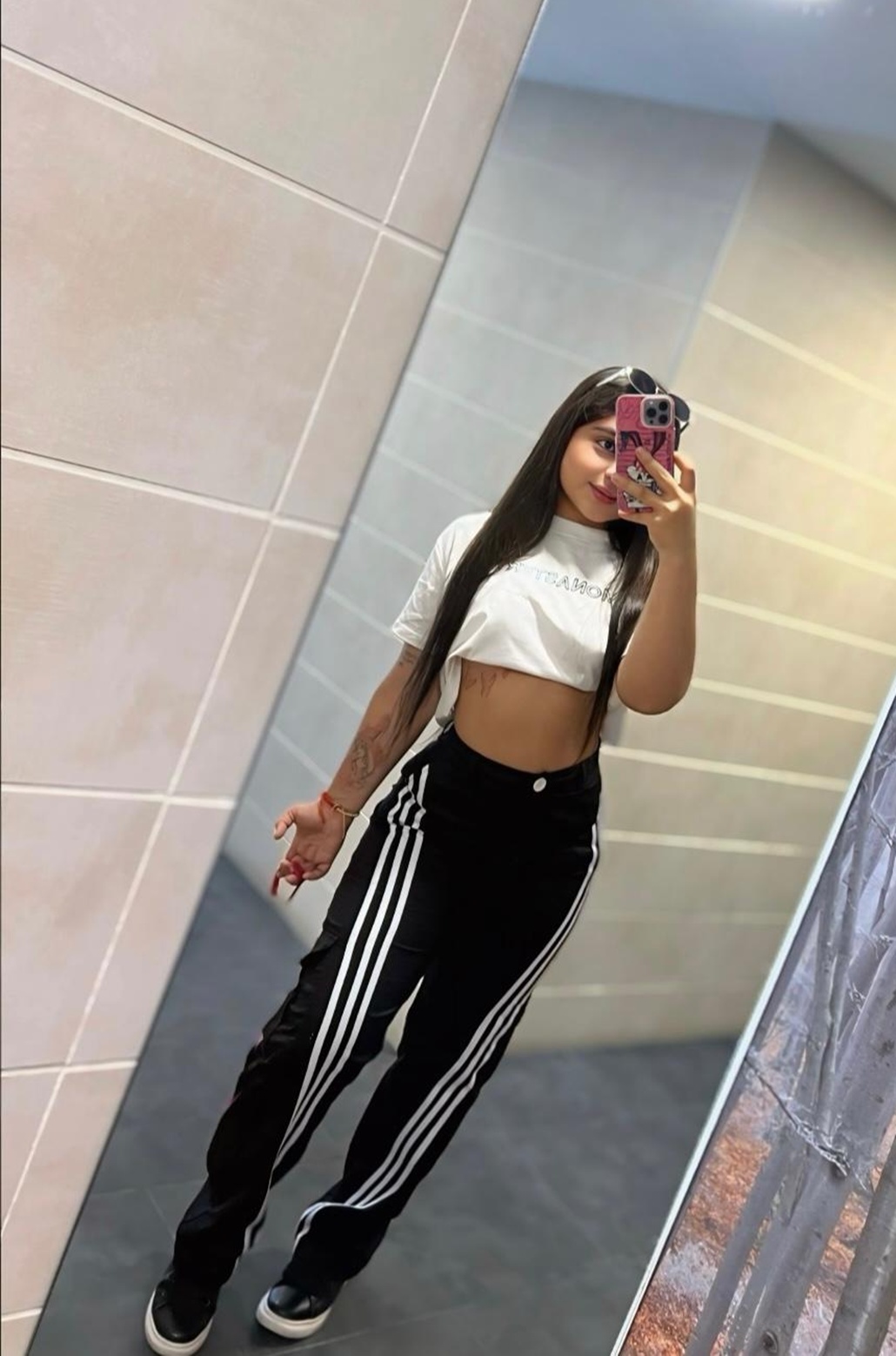 633897114|CAMILA|Chica