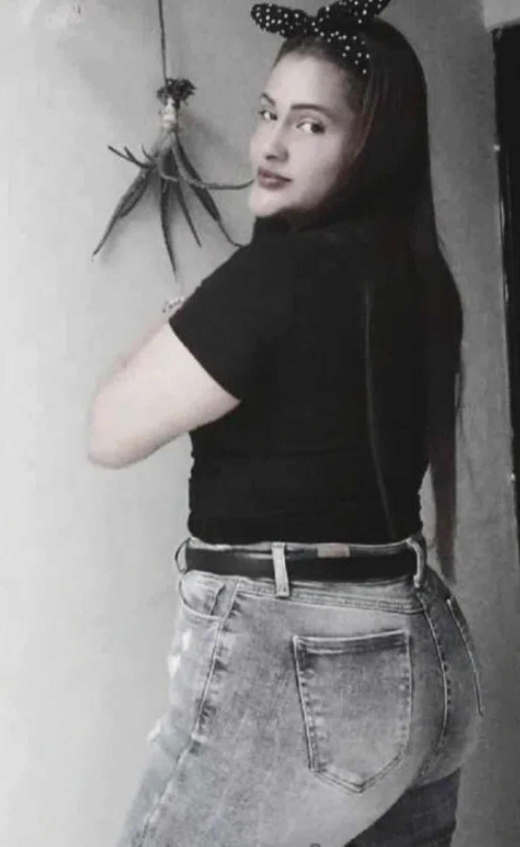 696561713|ANGY|Chica
