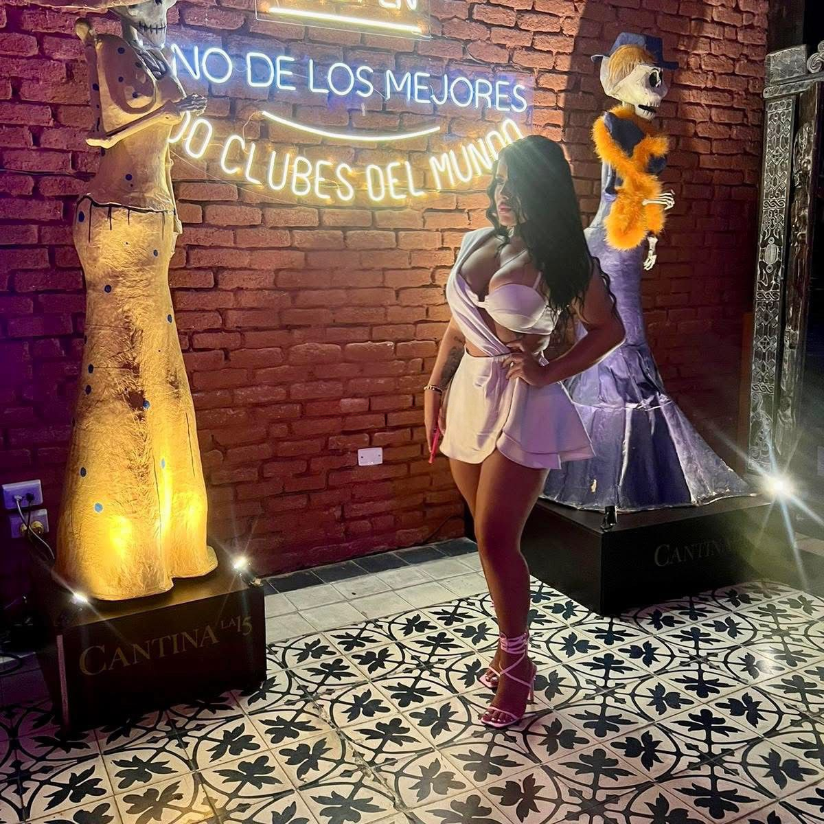 603781570|ANDREA|Chica